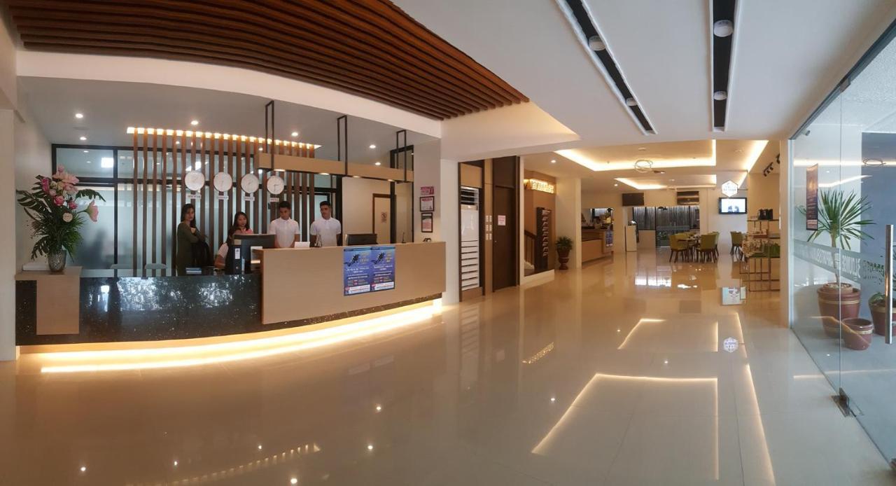 Oyo 627 88 Airport Lounge Hotel