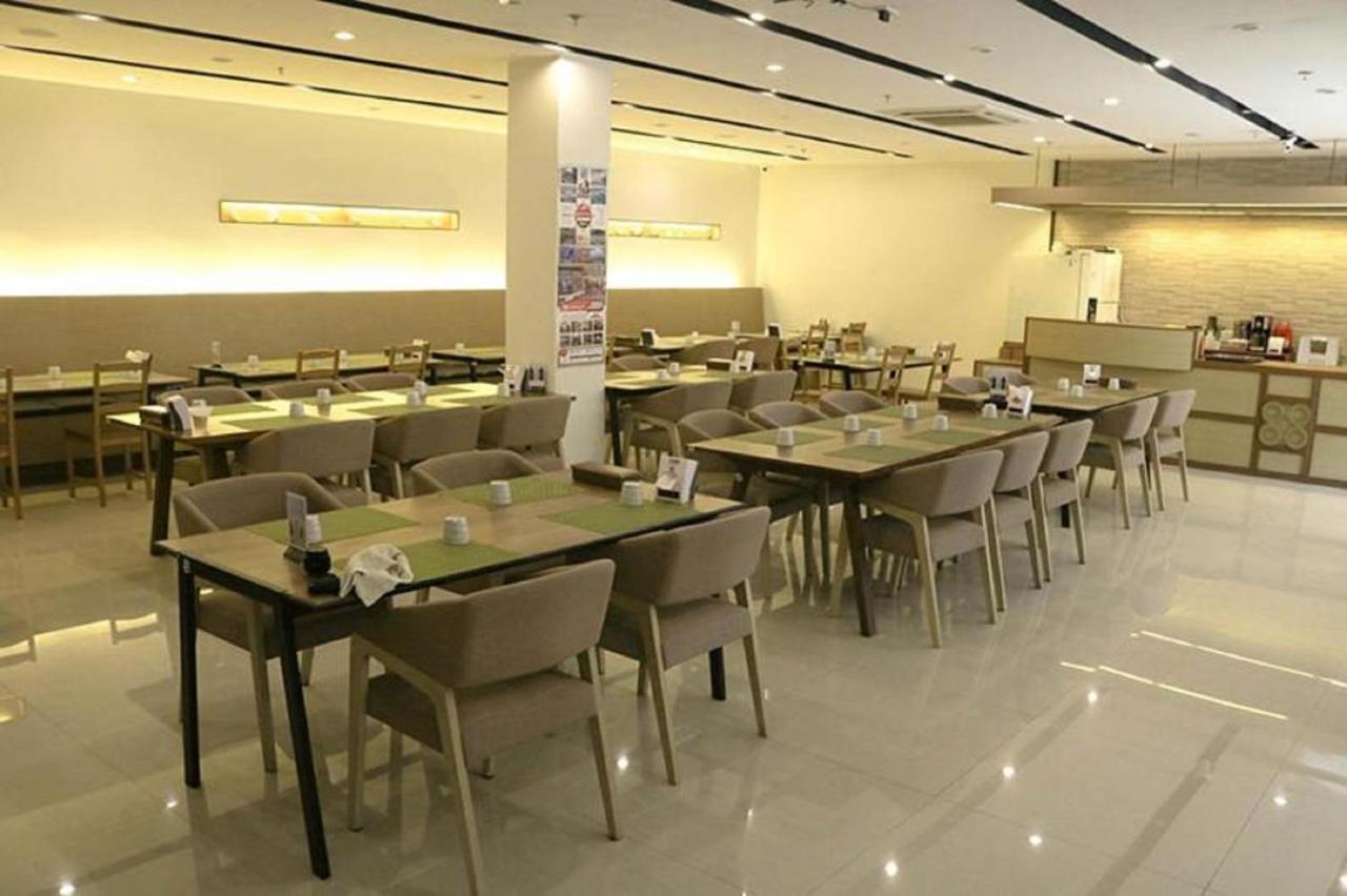 Hotel Oyo 627 88 Airport Lounge 2*